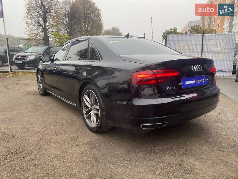 Седан Audi A8 2017 в Вінниці