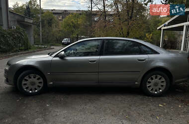 Седан Audi A8 2004 в Кривом Роге