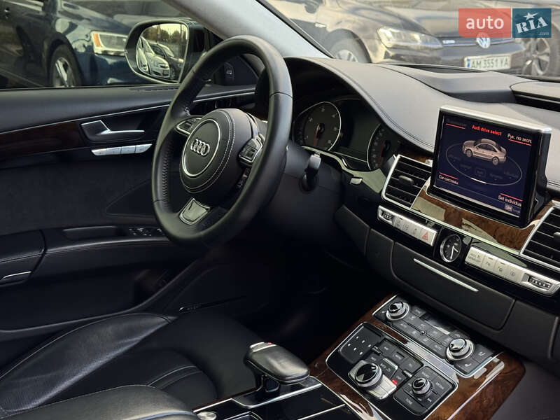 Седан Audi A8 2014 в Бердичеве