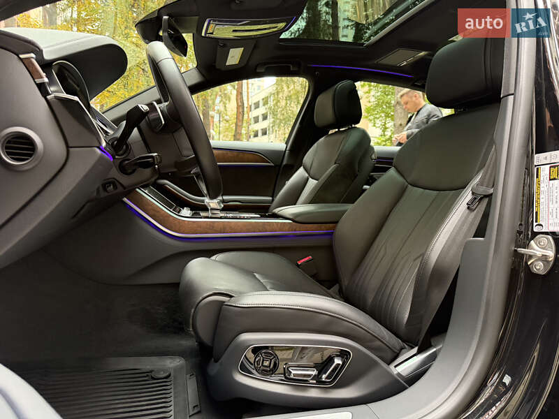 Седан Audi A8 2021 в Києві
