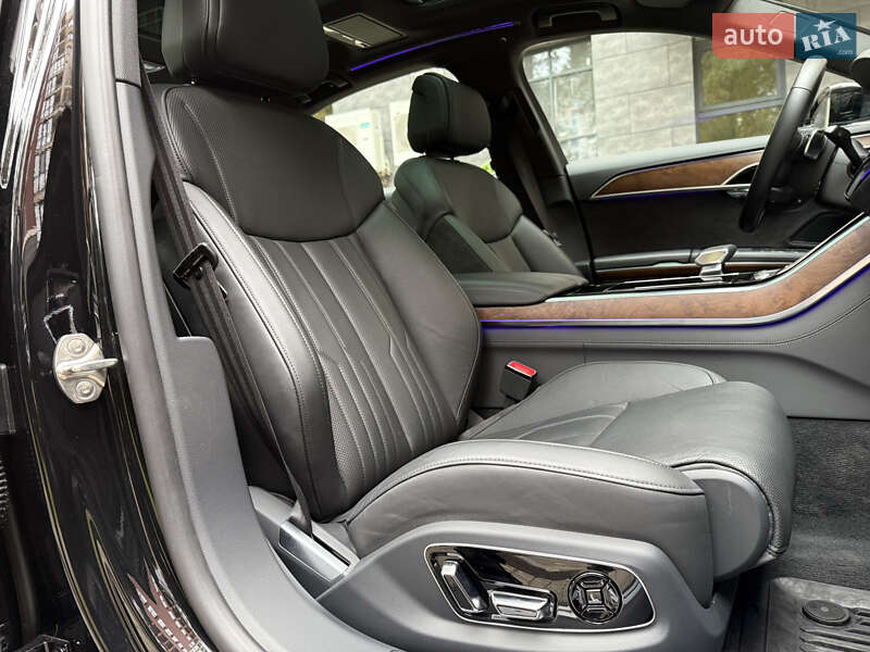 Седан Audi A8 2021 в Києві