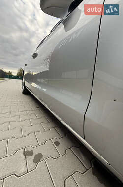 Седан Audi A8 2013 в Львове Седан Audi A8 2013 в Львове