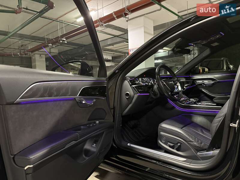 Седан Audi A8 2021 в Києві