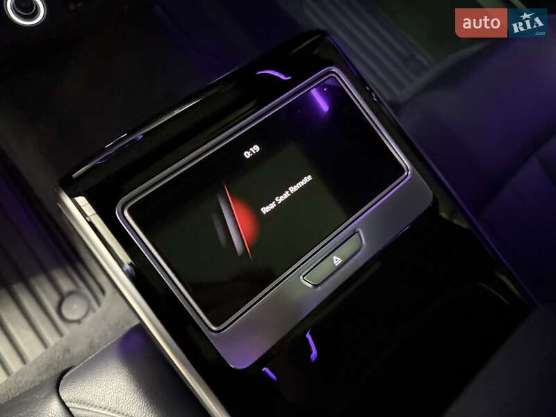 Седан Audi A8 2021 в Києві