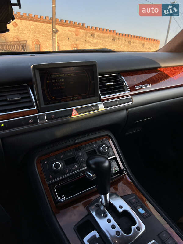 Седан Audi A8 2004 в Хмельницком