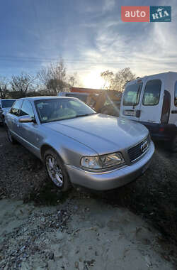 Седан Audi A8 2001 в Старом Самборе
