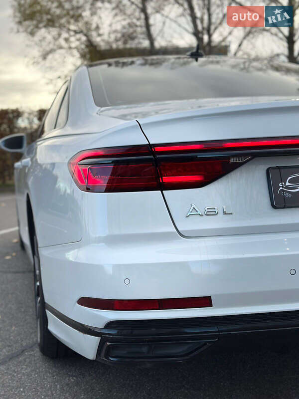 Седан Audi A8 2020 в Киеве