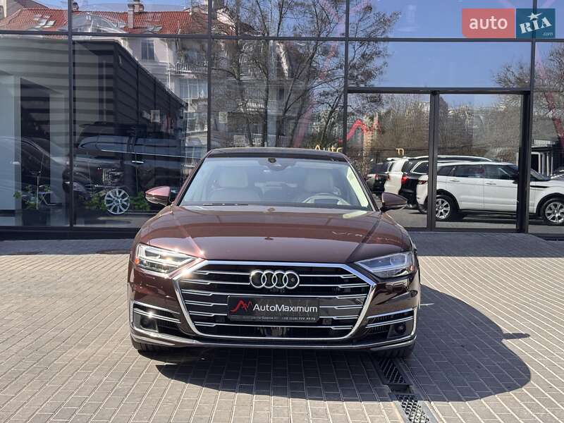 Седан Audi A8 2019 в Одесі