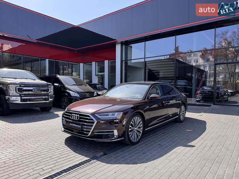 Седан Audi A8 2019 в Одесі