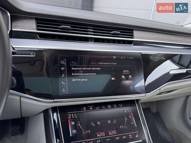 Седан Audi A8 2019 в Одесі