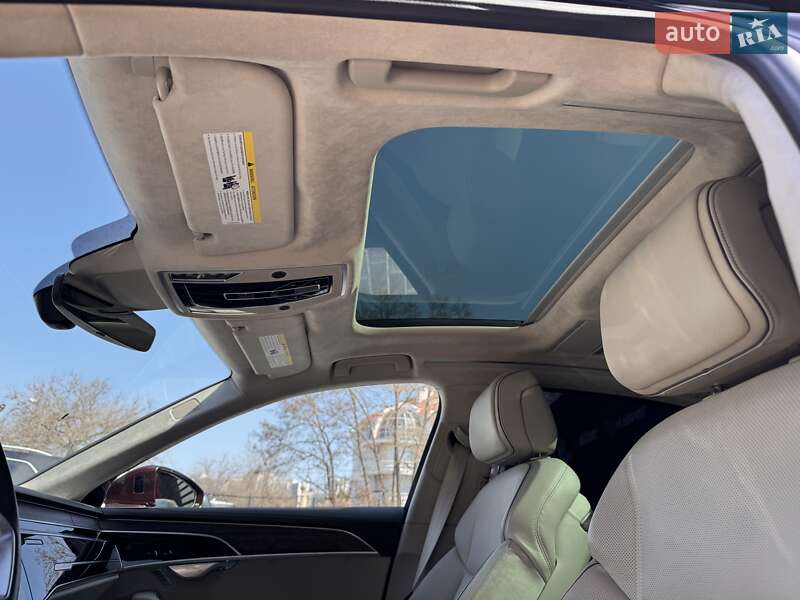 Седан Audi A8 2019 в Одесі