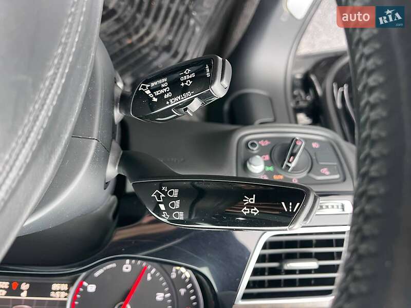 Седан Audi A8 2015 в Киеве