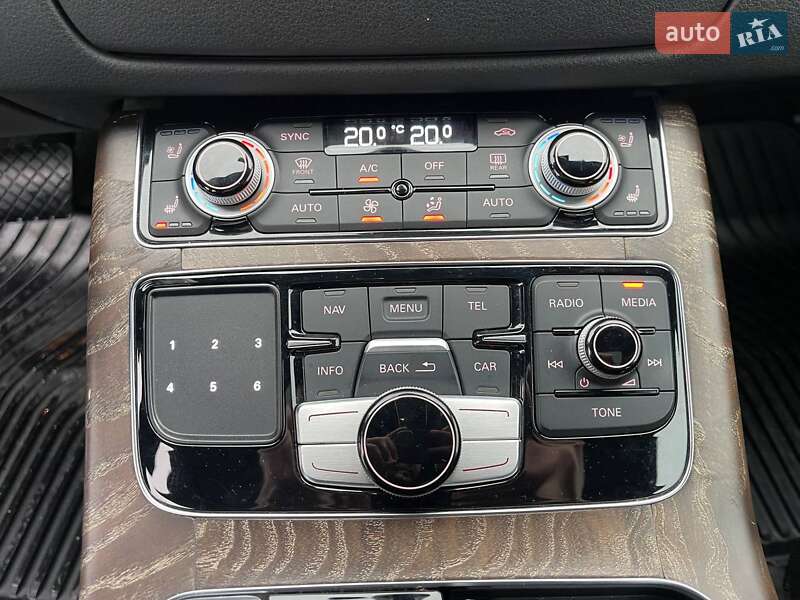 Седан Audi A8 2015 в Киеве