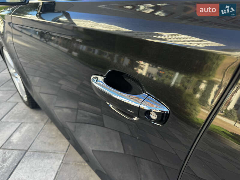 Седан Audi A8 2015 в Києві