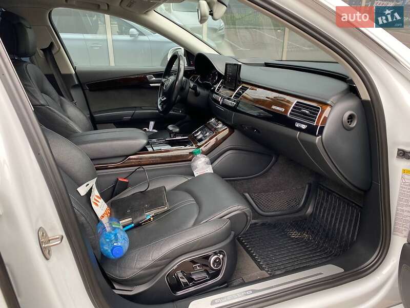 Седан Audi A8 2015 в Киеве