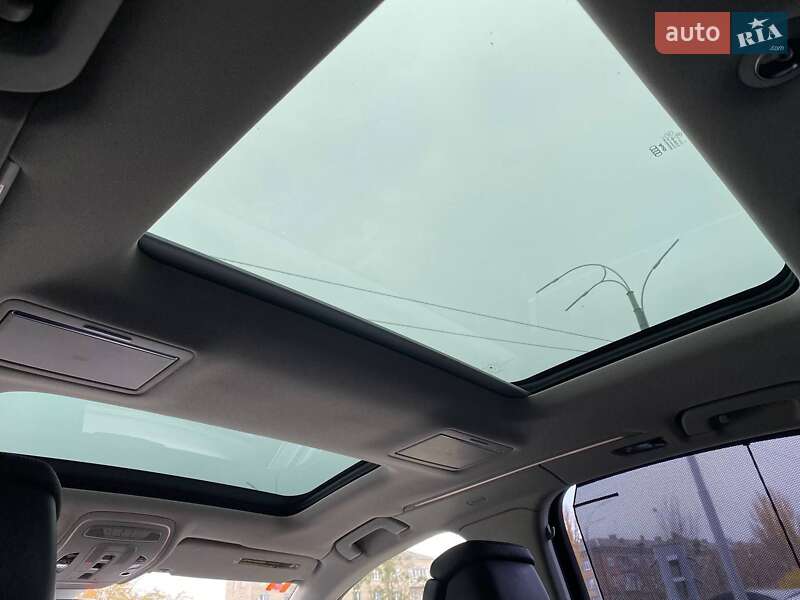 Седан Audi A8 2015 в Киеве