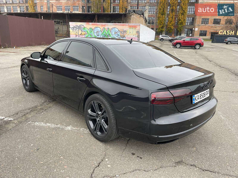 Седан Audi A8 2015 в Киеве