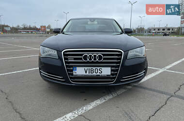 Седан Audi A8 2013 в Одесі