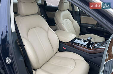 Седан Audi A8 2013 в Одессе
