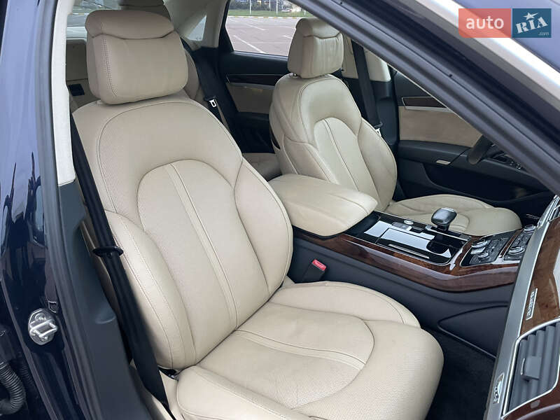 Седан Audi A8 2013 в Одессе