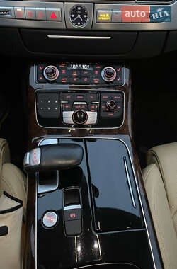 Седан Audi A8 2013 в Одесі