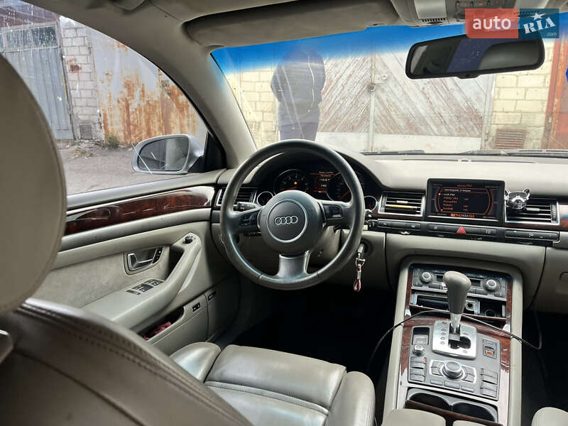 Седан Audi A8 2003 в Харкові