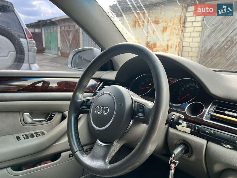 Седан Audi A8 2003 в Харкові