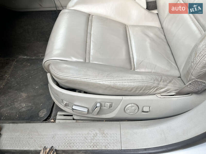 Седан Audi A8 2003 в Харкові