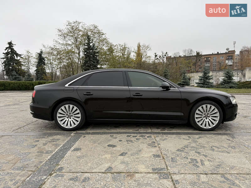 Седан Audi A8 2013 в Киеве