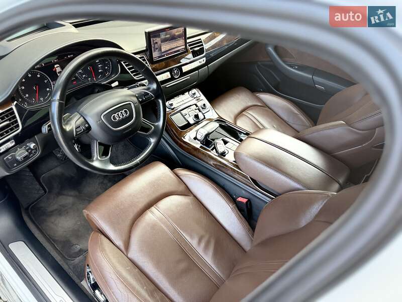 Седан Audi A8 2016 в Львові фото 41 Седан Audi A8 2016 в Львові