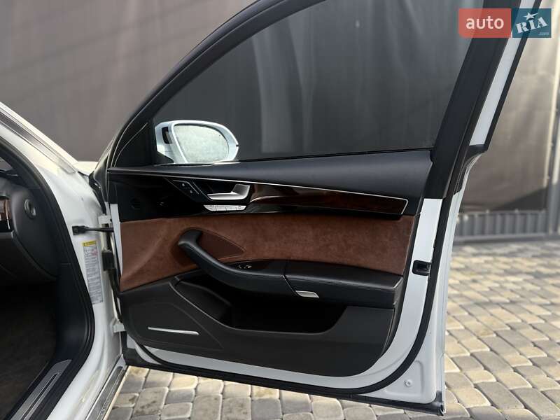 Седан Audi A8 2016 в Львові фото 55 Седан Audi A8 2016 в Львові