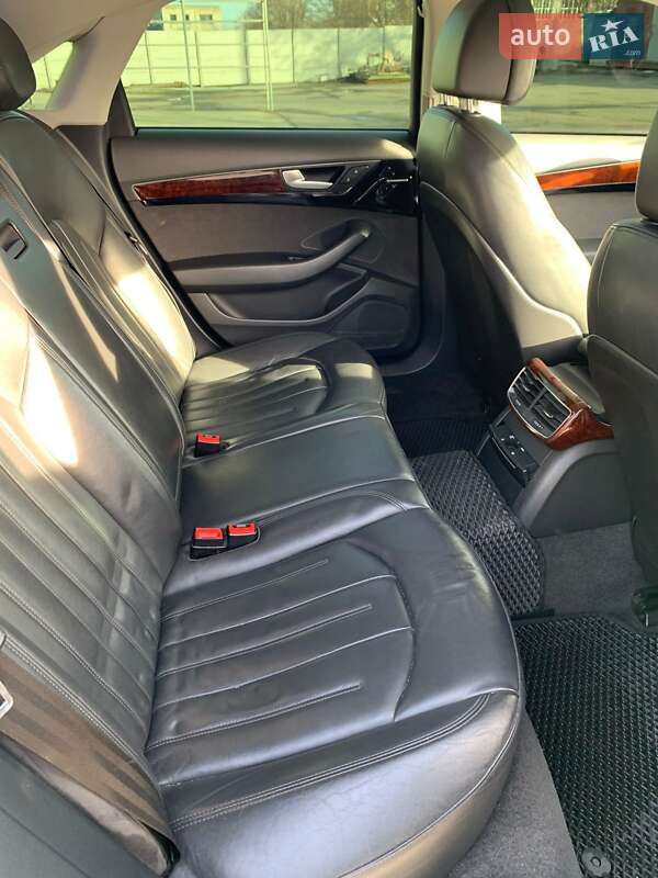 Седан Audi A8 2012 в Кременчуге фото 29 Седан Audi A8 2012 в Кременчуге