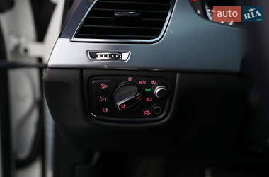 Седан Audi A8 2014 в Львове
