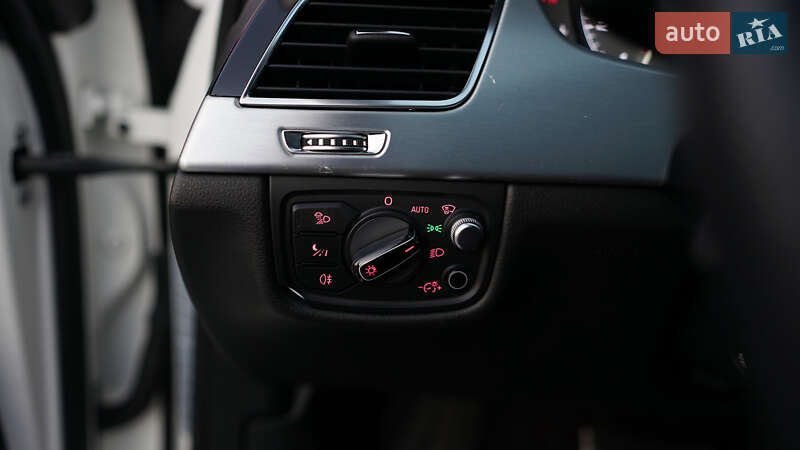 Седан Audi A8 2014 в Львові фото 15 Седан Audi A8 2014 в Львові