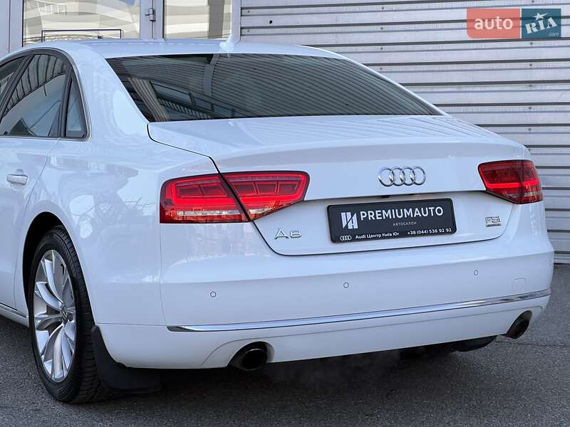 Седан Audi A8 2011 в Києві
