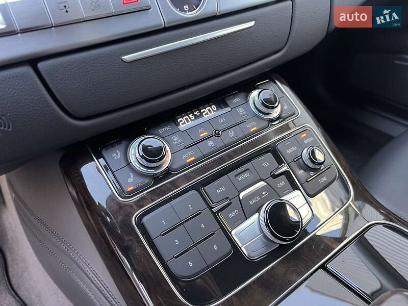 Седан Audi A8 2011 в Києві