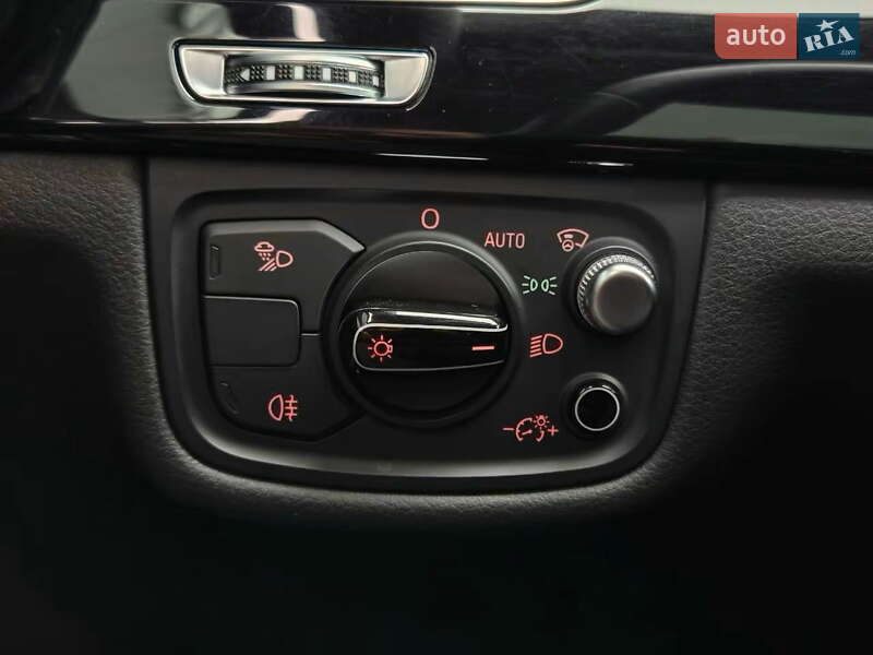 Седан Audi A8 2017 в Києві