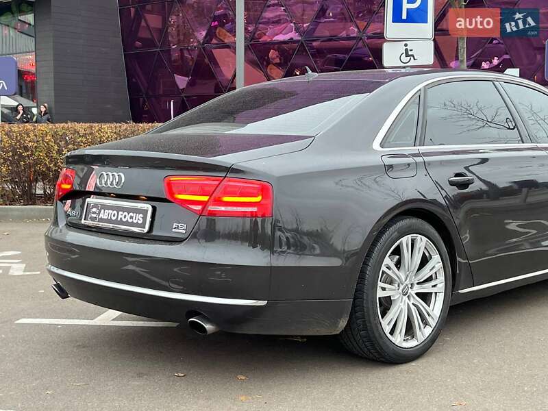 Седан Audi A8 2012 в Києві