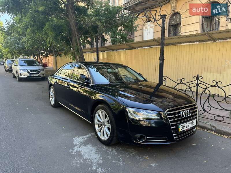 Audi A8 2011