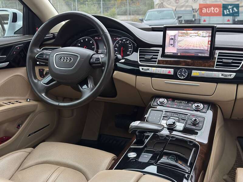 Седан Audi A8 2017 в Запорожье