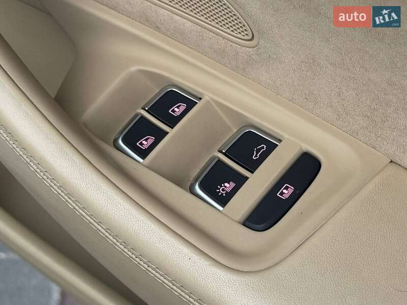 Седан Audi A8 2017 в Запорожье
