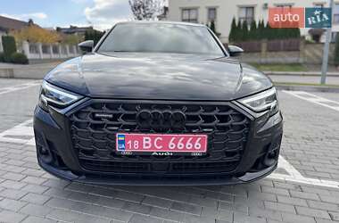 Седан Audi A8 2024 в Рівному