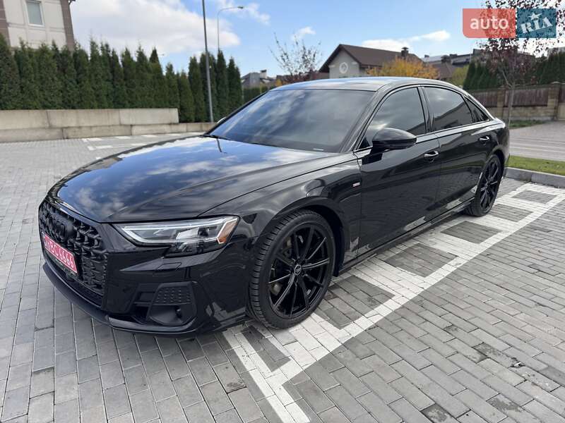 Седан Audi A8 2024 в Ровно