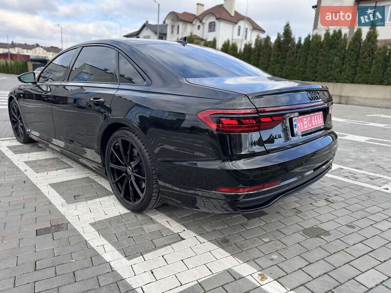 Седан Audi A8 2024 в Ровно