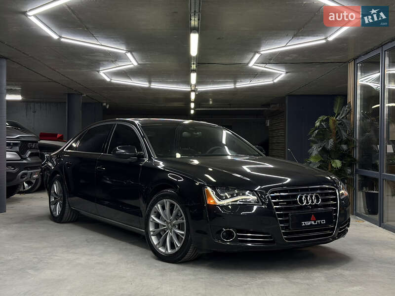 Седан Audi A8 2013 в Одессе