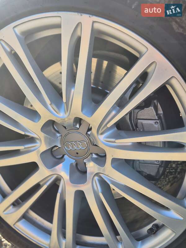 Седан Audi A8 2003 в Хмельницком