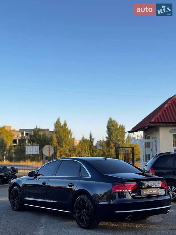 Седан Audi A8 2013 в Киеве