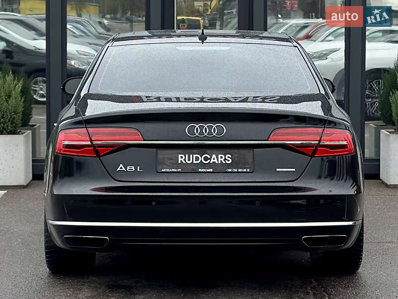 Седан Audi A8 2015 в Кременчуге