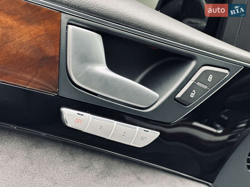 Седан Audi A8 2015 в Кременчуге