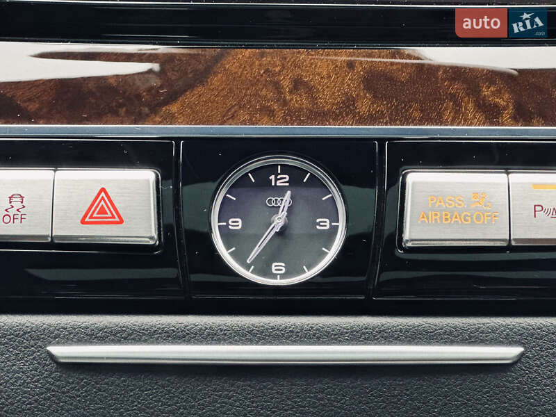 Седан Audi A8 2015 в Кременчуге